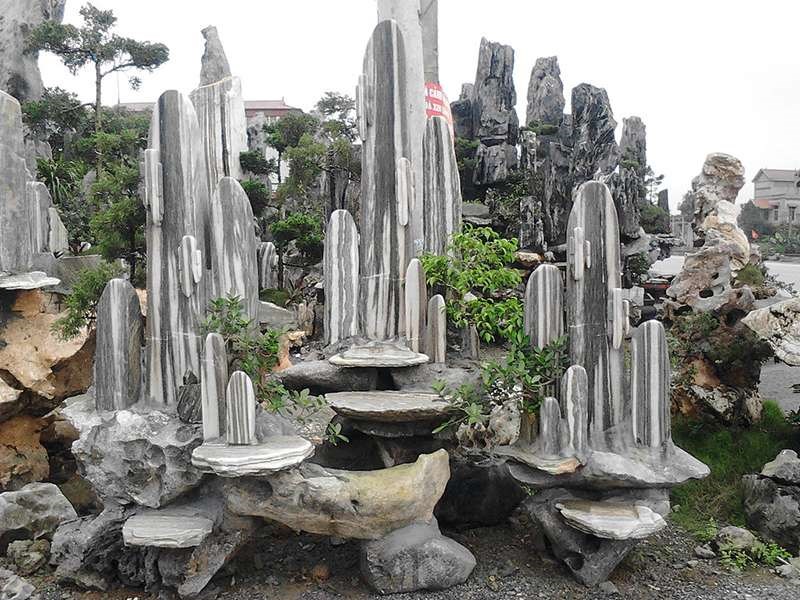 Ý Nghĩa Và Những Lưu Ý Phong Thủy  Khi Thiết Kế Hòn Non Bộ